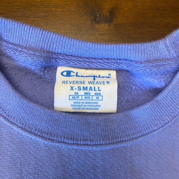 Champion crewneck. - Picture 2 of 2